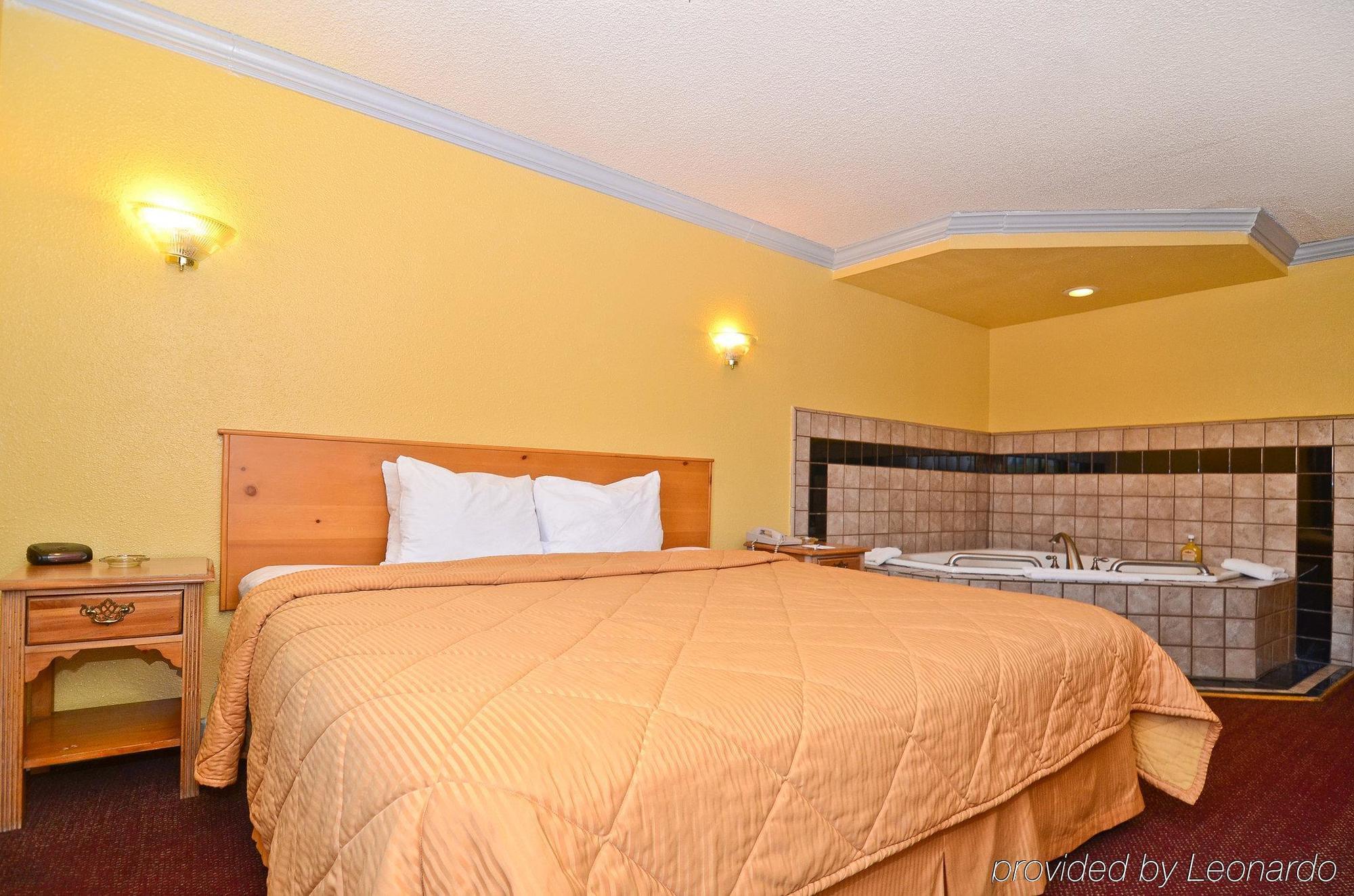 Americas Best Value Inn Stockton Quarto foto